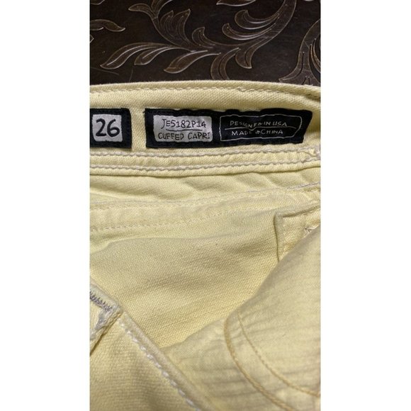 Miss Me Jeans Yellow Denim 98% Cotton Embellished Cuffed Capri Pants Inseam 20" - Picture 9 of 11
